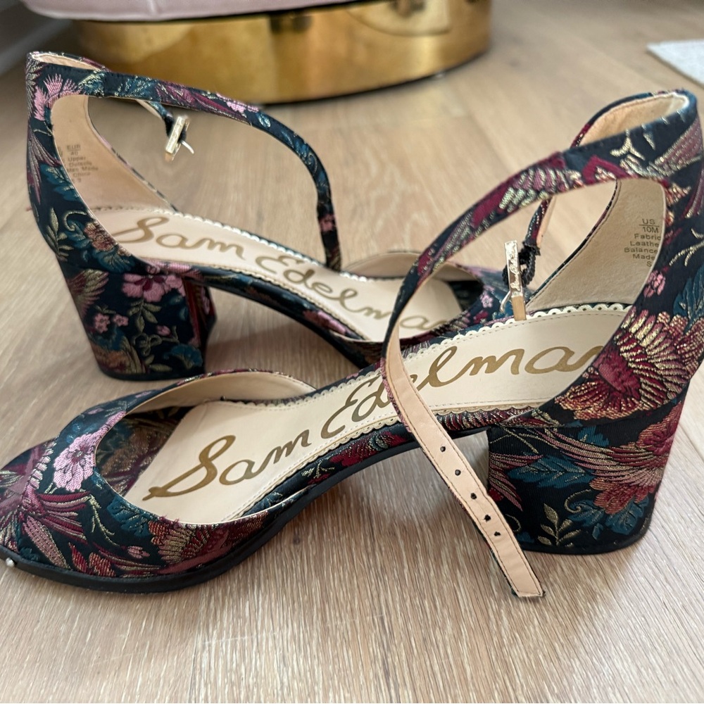 Sam Edelman Women's Floral Block Heel Sandals - Black and Red